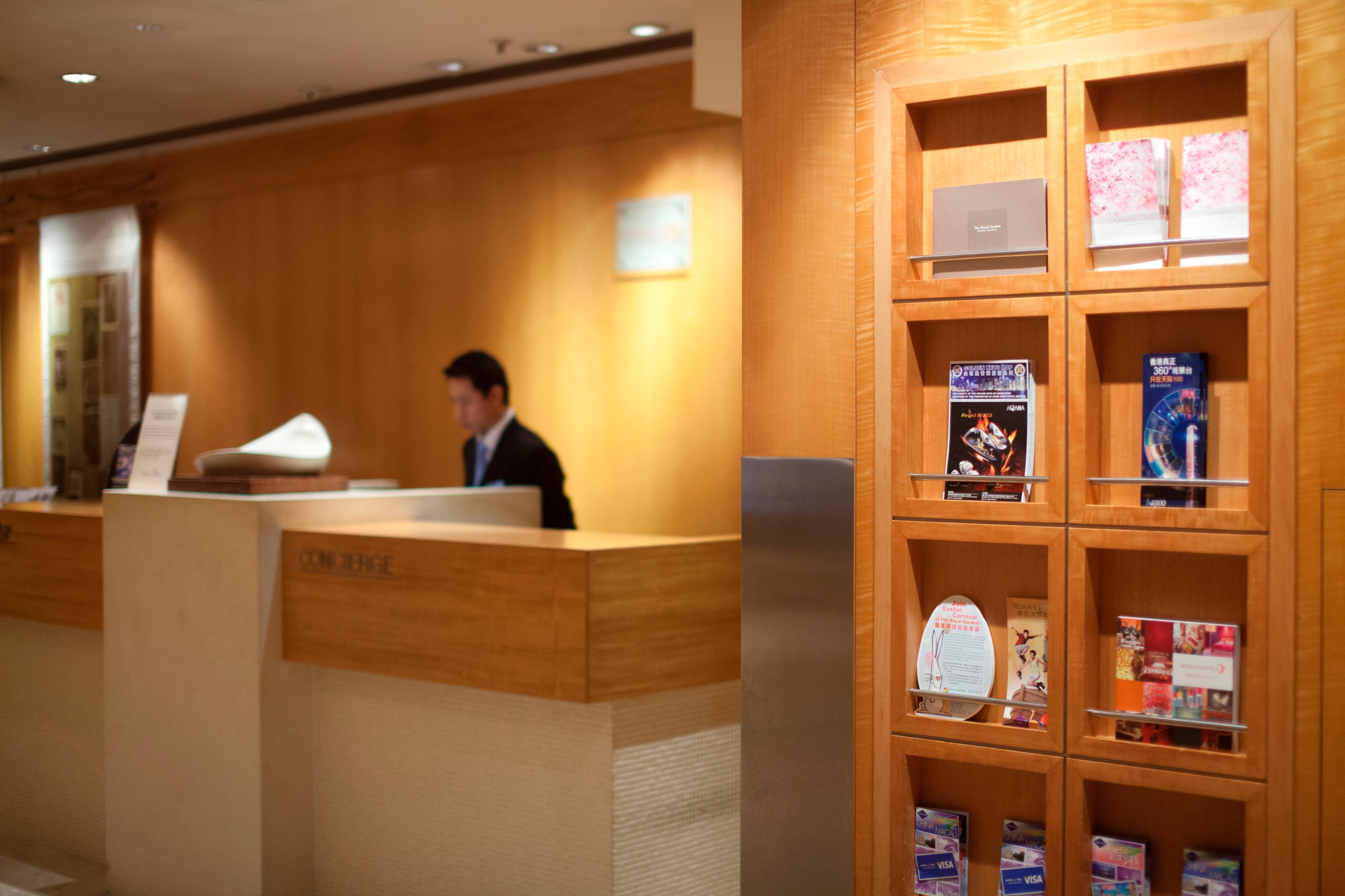 The Royal Garden Hotel Hong Kong Interior photo Reception desk at the airport