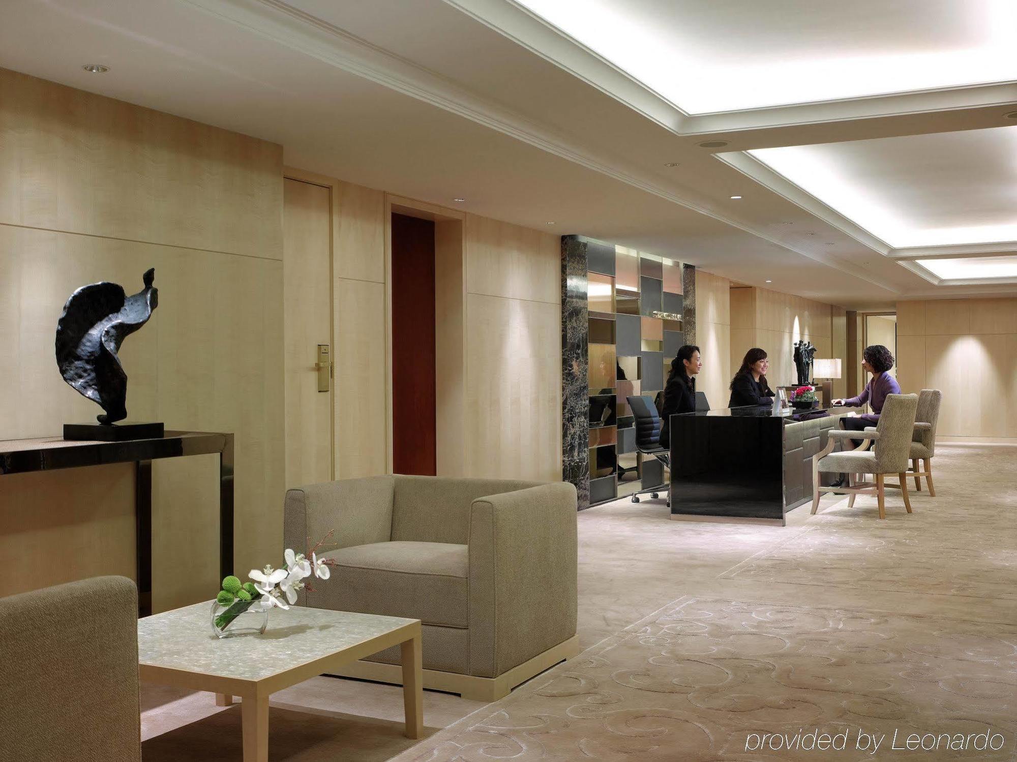 The Royal Garden Hotel Hong Kong Interior photo The Concierge Lounge at the Hong Kong International Airport