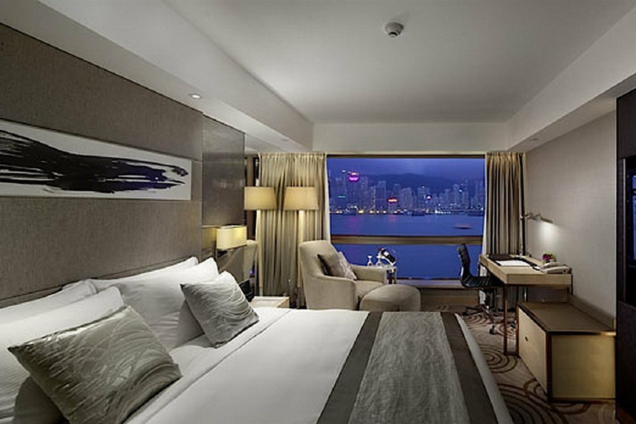 The Royal Garden Hotel Hong Kong Exterior photo Deluxe Room